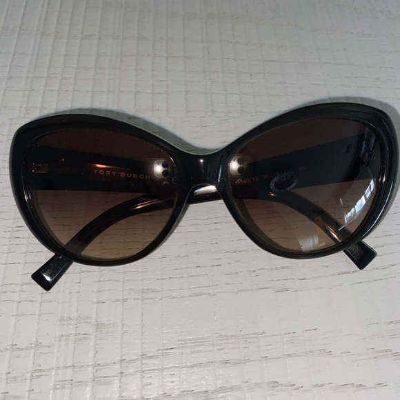 Tory Burch Cat Eye Sunglasses Blue and Cream Accent Stripe Design - Picture 2 of 6